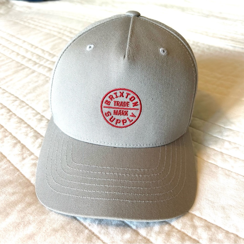 Brixton 6 Panel Snapback Cap. OS.